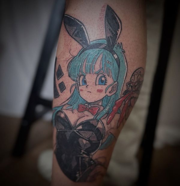 Bulma DBZ portrait tattoo by LoLo, on the calf